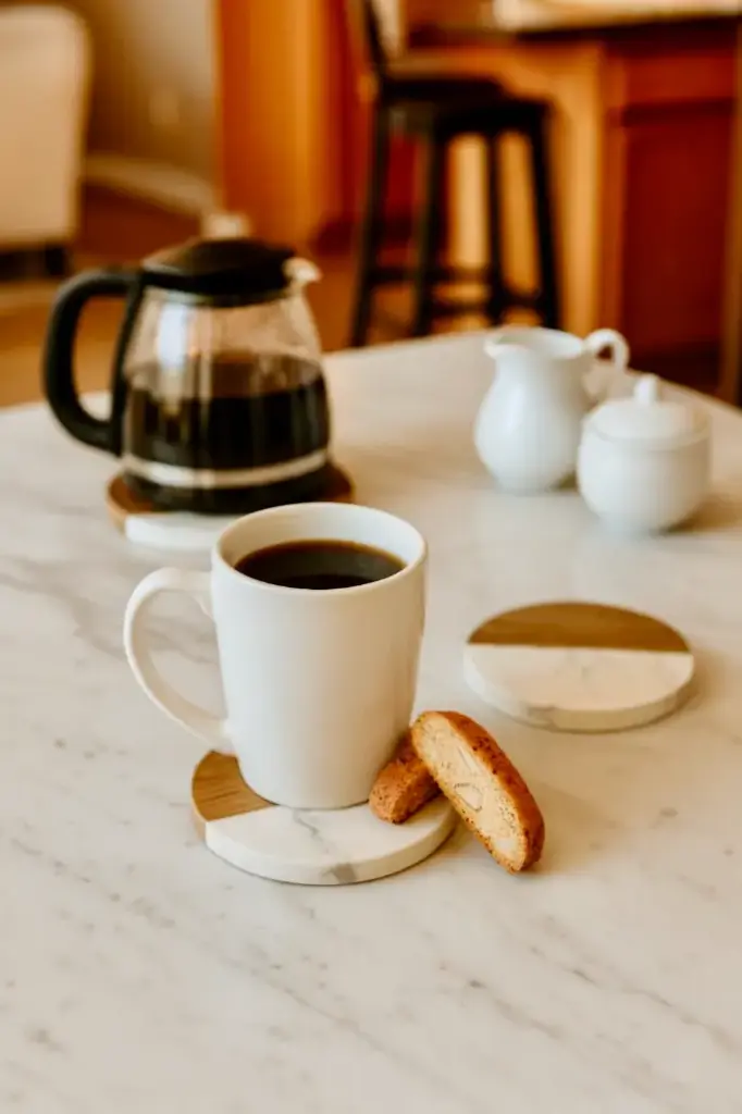 [AM-CS-RD-WT-DC] Coasters 4" Round Natural Hardwood & White Marbled Resin (Set of 2)
